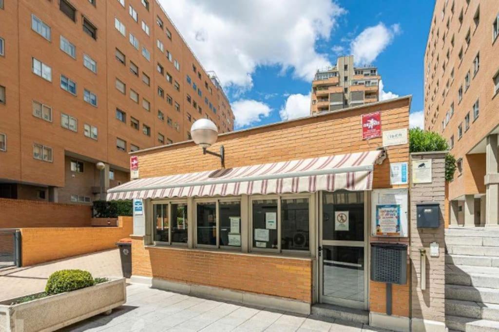 Impresionante Apartamento De 4 Dormitorios 3 Banos Y 2 Plazas De Garaje Мадрид Екстер'єр фото