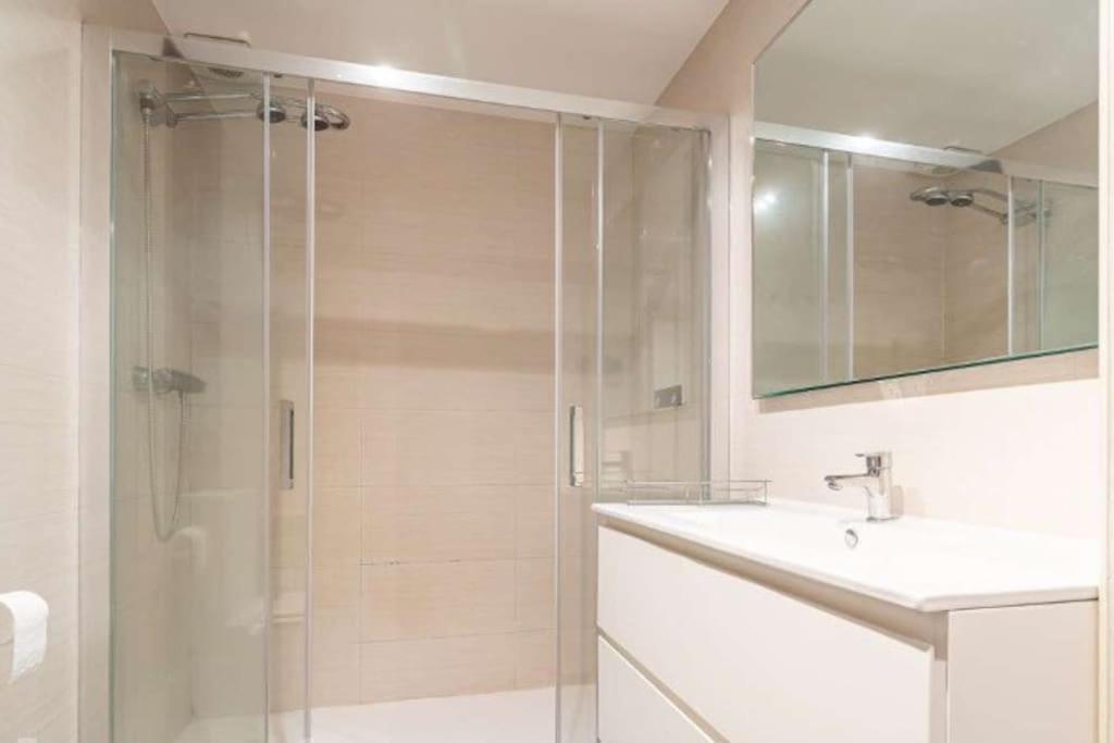 Impresionante Apartamento De 4 Dormitorios 3 Banos Y 2 Plazas De Garaje Мадрид Екстер'єр фото
