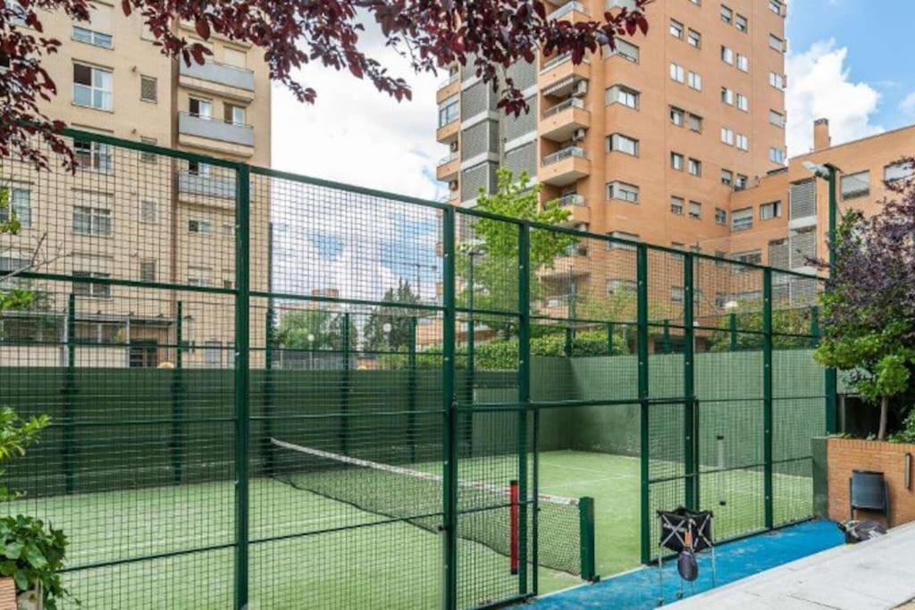 Impresionante Apartamento De 4 Dormitorios 3 Banos Y 2 Plazas De Garaje Мадрид Екстер'єр фото