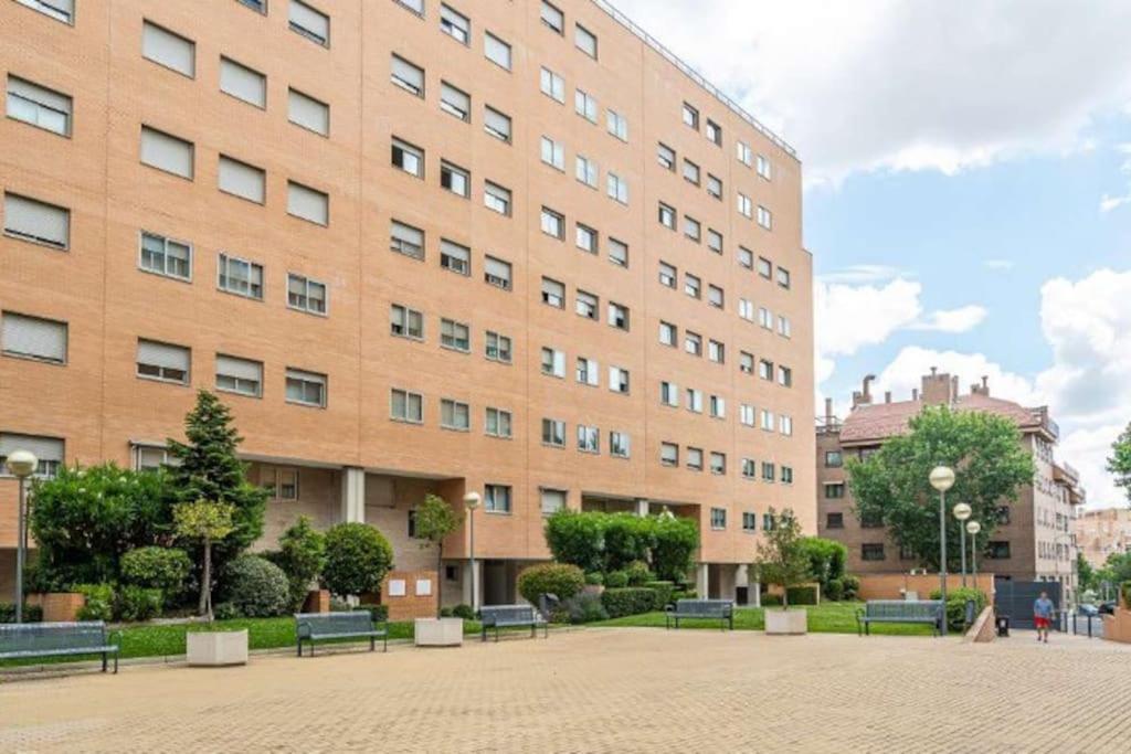 Impresionante Apartamento De 4 Dormitorios 3 Banos Y 2 Plazas De Garaje Мадрид Екстер'єр фото
